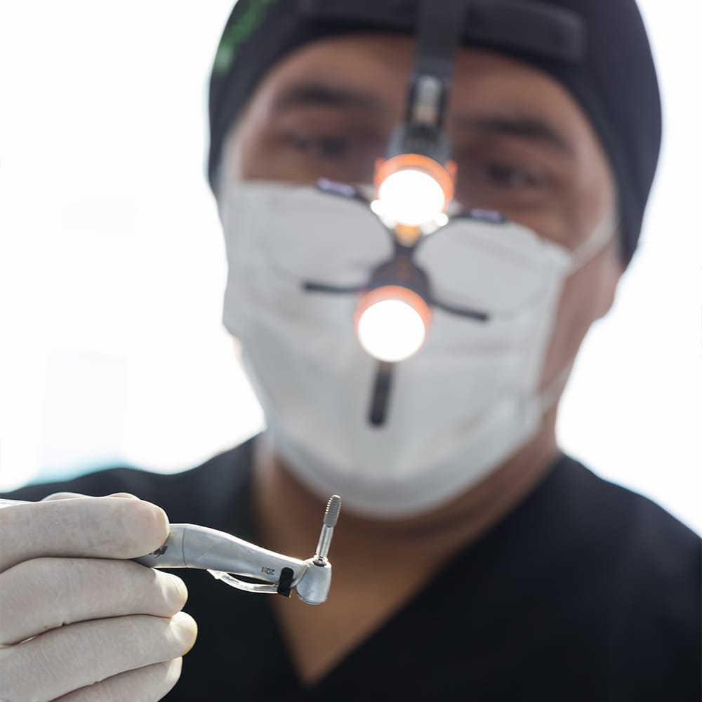 Proč implantáty vypadávají?