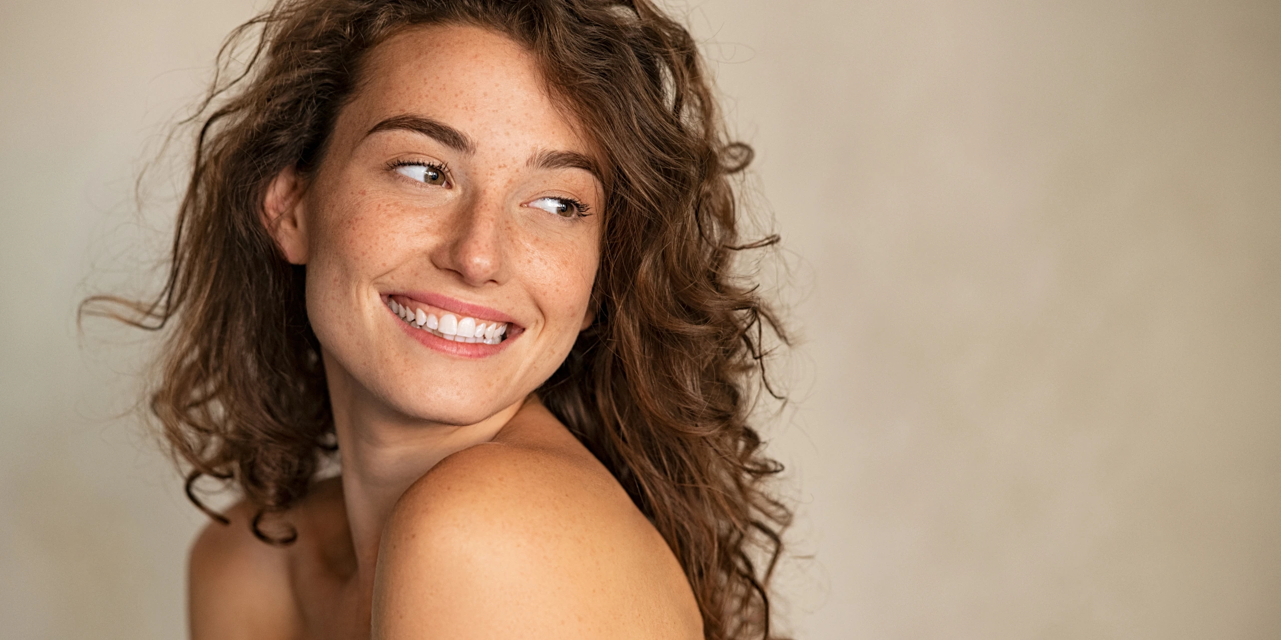 Natural vs Hollywood Smile: Which Look Is Right for You?